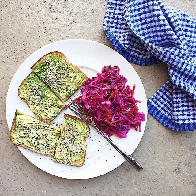  Today I felt like a butt load of avocado. So I piled up the last of the coleslaw on the side and smeared a giant 'cado on some sprouted grain bread. Hello, lover err lunch.  #foodgasm #foodporn #foodphoto #foodstagram #foodphotography #foodphotographer #whatsforlunch #buzzfeedfood #bonappetit #cleaneats #cleanfood #delicious #f52grams #fbcigers #happyfood #healthyfood #instafood #onthetable #onmytable #thefeedfeed @thefeedfeed #vegetarian #vegetarianfood #fresh #freshveggies 