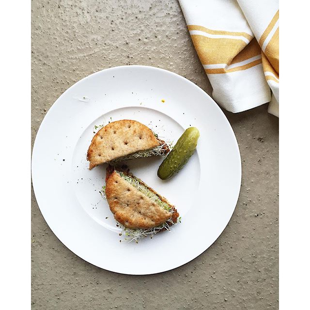  Sometimes all you want for dinner is a little veggie burger and a homemade pickle. So that's what you have. #simplethings #whatsfordinner #pickles #farmtotable #farmfresh #farmersmarket #veggieburger #vegetarian #vegetarianfood #freshveggies #foodie #foodgasm #foodpics #foodphoto #foodstyle #foodphotography #fbcigers #f52grams #thefeedfeed @thefeedfeed #marthafood #buzzfeedfood #bonappetit #nothingisordinary #onmytable #onthetable #thekitchn 