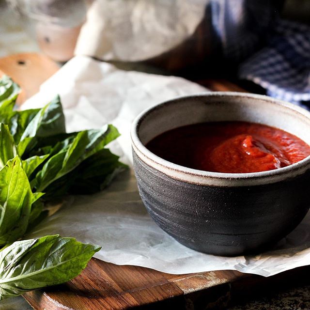 I’m a big fan of the underdog. Those who come from behind and become an unlikely hero. Like the Watchmen. Or Guardians of the Galaxy. Or Ricky Gervais... or vegetables. Even if plant based dishes aren’t your poison of choice, I can say with (albeit slurred) confidence that when you quench them with alcohol, even non-veggie fans will inhale them. And let’s be real - the only thing better than an underdog story, is an underdog love story. ❤️✨🥃